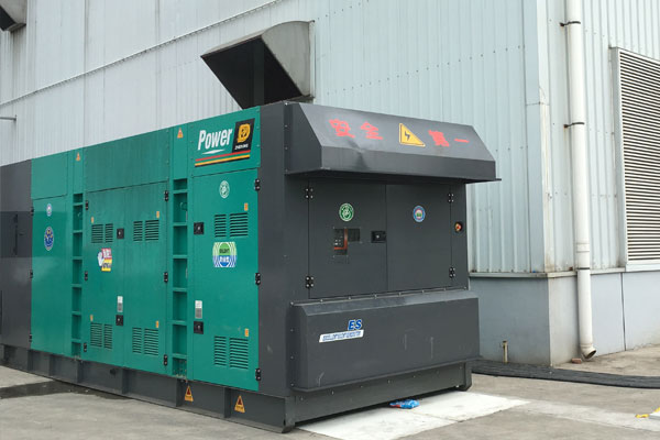 昌洒镇燃油滤清器的更换流程是怎样的？