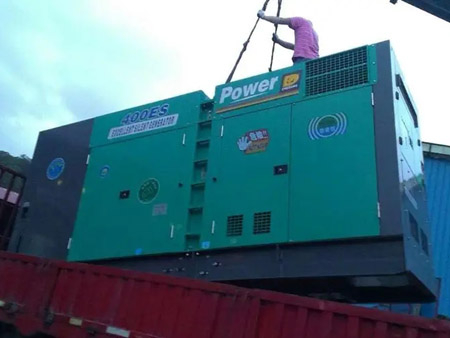 昌洒镇柴油发电机组转速不稳定时，如何对发动机进行维护？