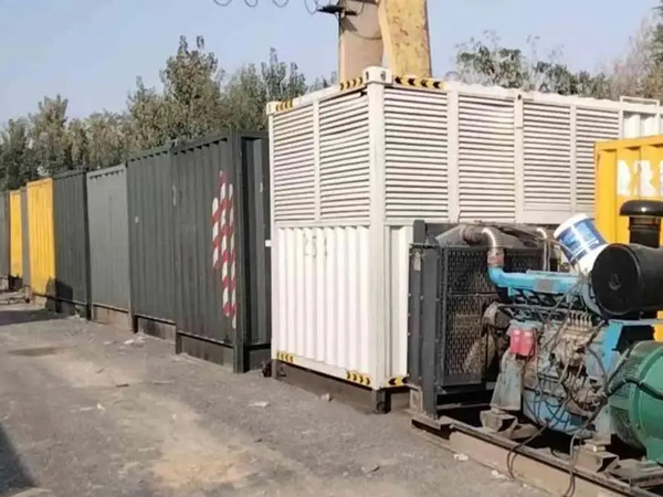 昌洒镇200KW柴油发电机机组每小时油耗是多少？